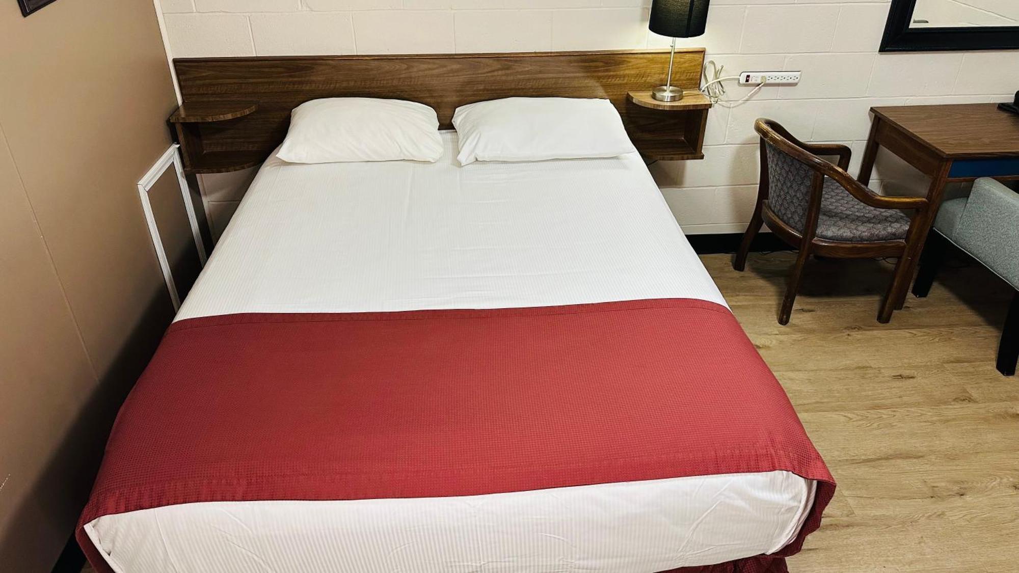 Travellers Motel Cranbrook Eksteriør bilde